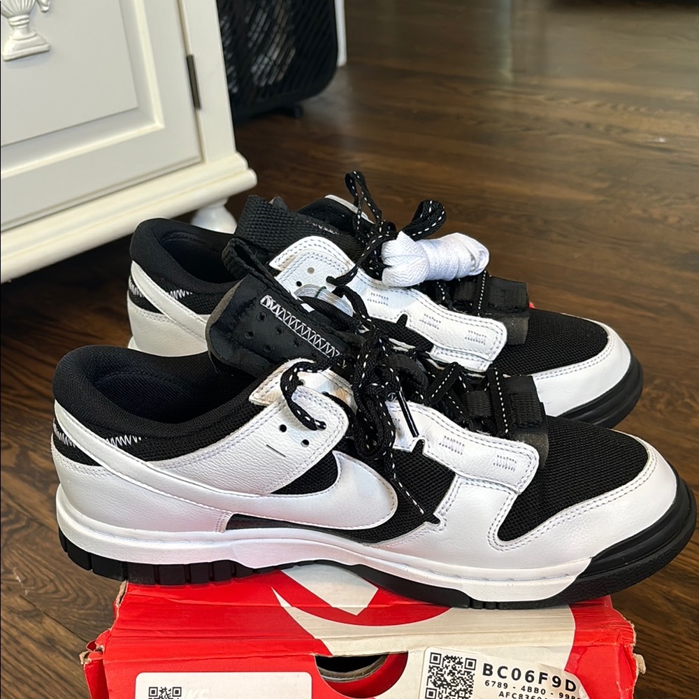BRAND NEW, Nike Reverse Panda -Air Dunk jumbo